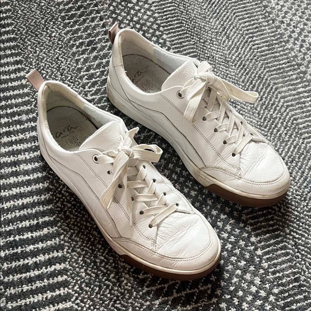 Ara Women's Cream and Tan Sneakers